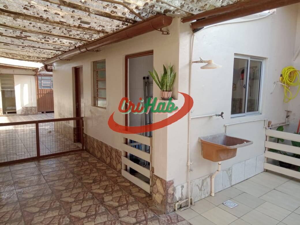 Casa à venda com 2 quartos, 190m² - Foto 25